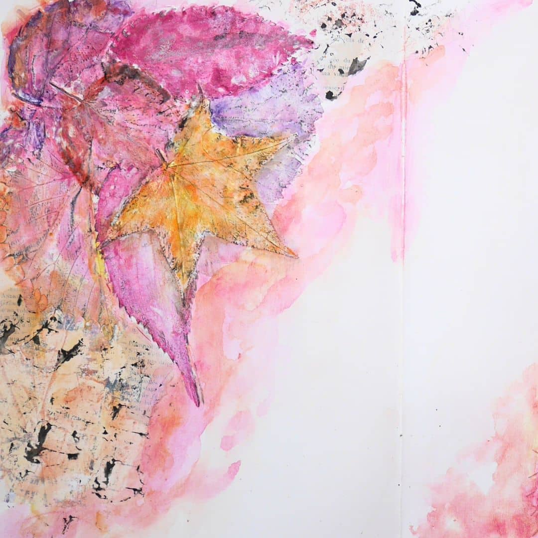 Créativ'Alchimie 2026 - Feuille d'arbre collée et colorée Page d'art journal avec des feuilles d'arbres colorés à l'aquarelle